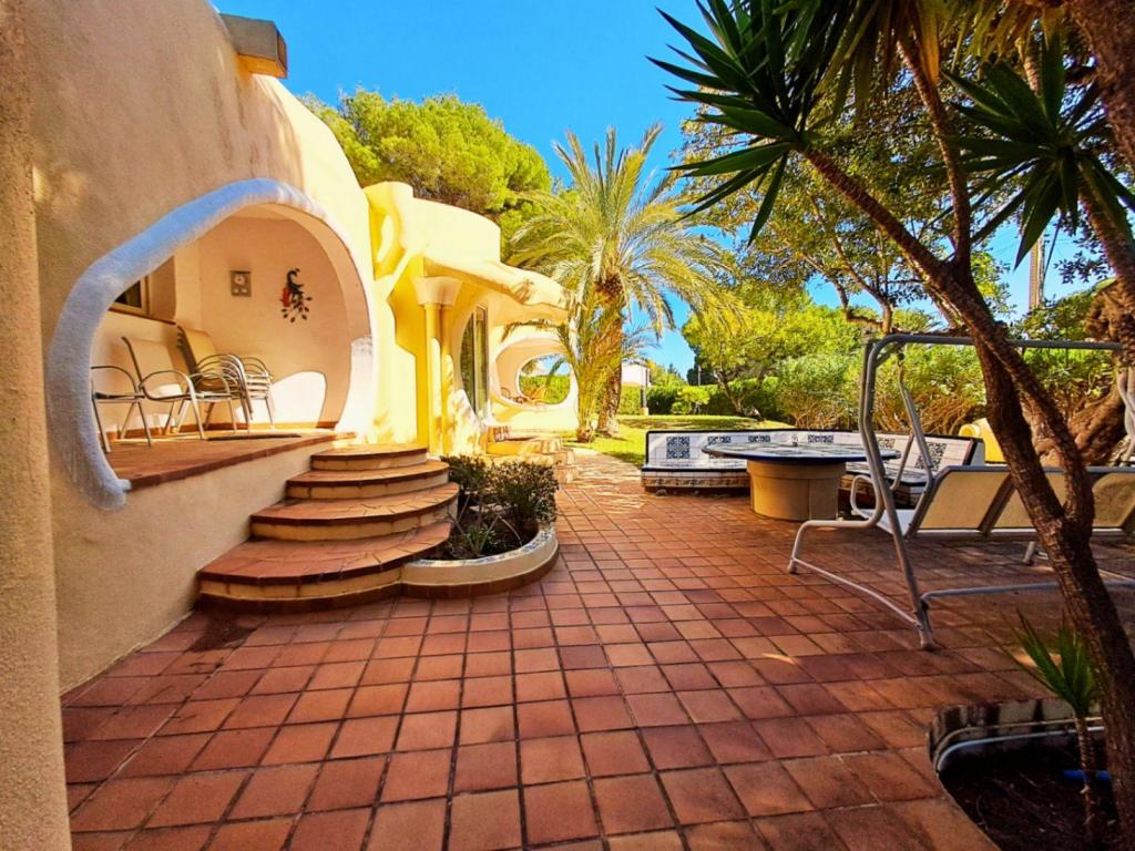 5 bed villa in Altea