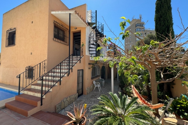 5 bed villa in Moraira