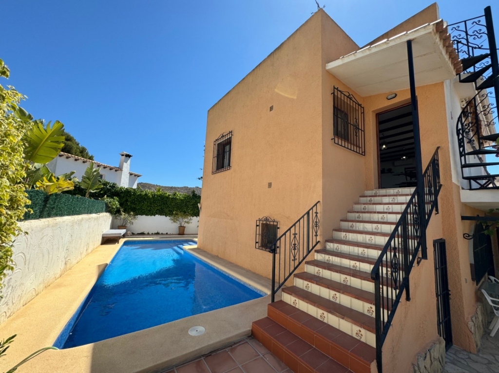 5 bed villa in Moraira