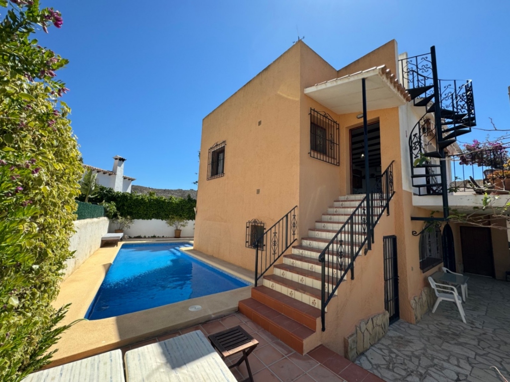 5 bed villa in Moraira