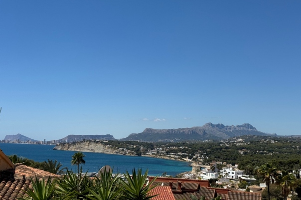5 bed villa in Moraira