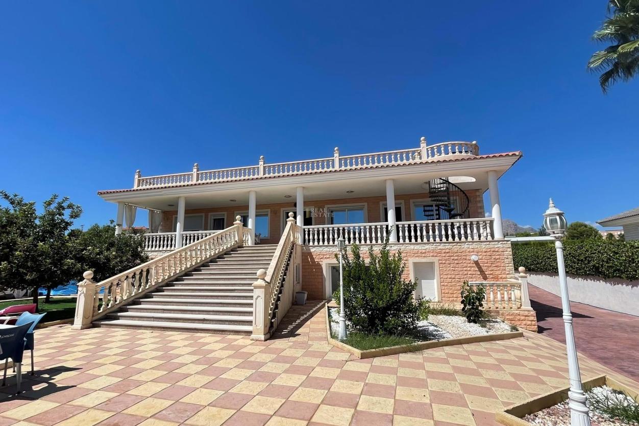 4 bed villa in Alfàs del Pi (l')