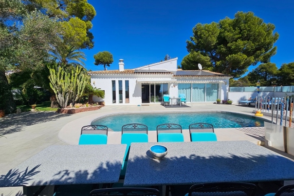 4 bed villa in Benissa