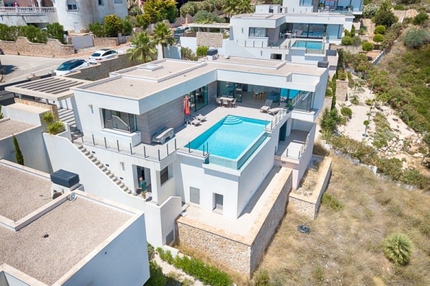 4 bed villa in Benitachell