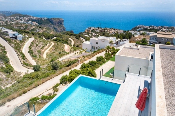 4 bed villa in Benitachell