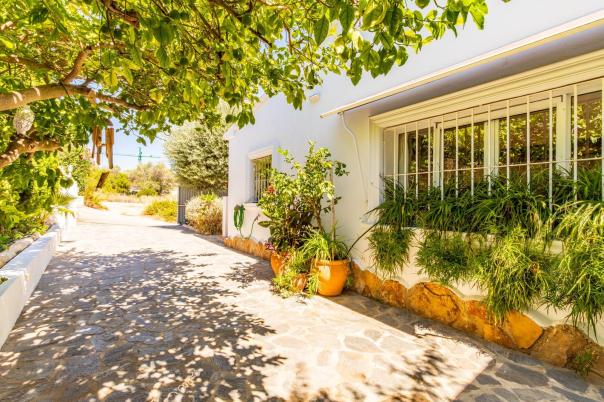 3 bed villas in Moraira
