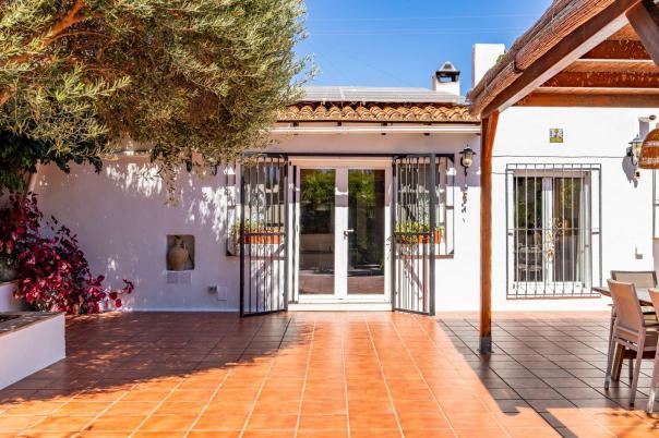3 bed villas in Moraira
