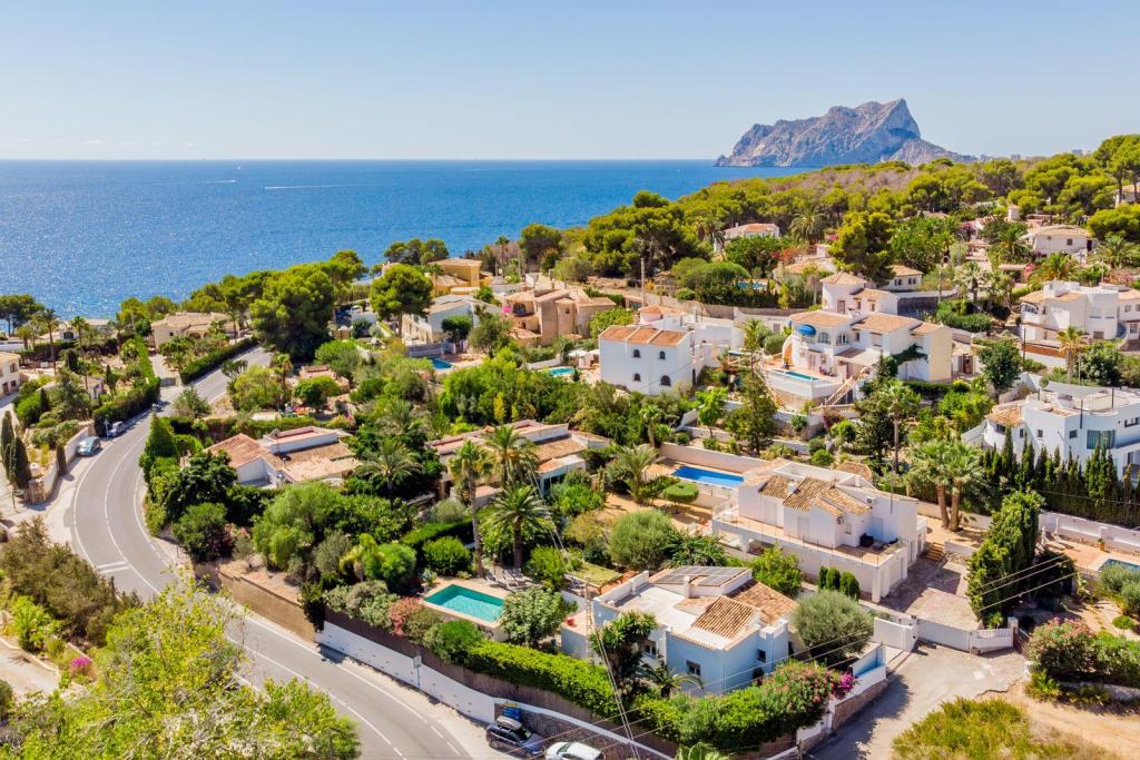 3 bed villas in Moraira