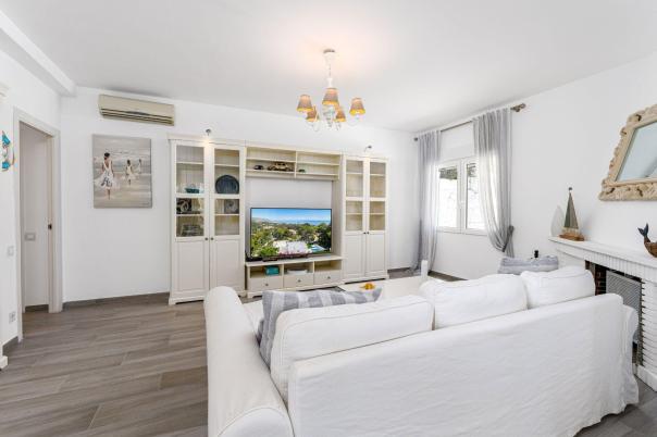 4 bed villa in Altea