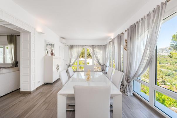 4 bed villa in Altea