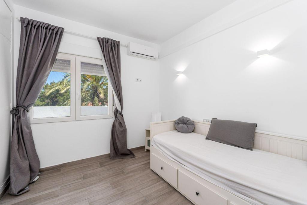 4 bed villa in Altea