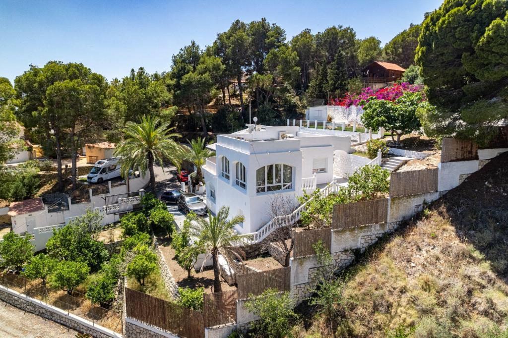 4 bed villa in Altea