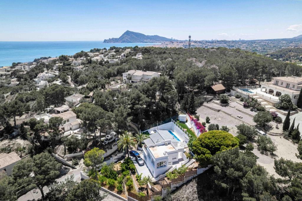 4 bed villa in Altea