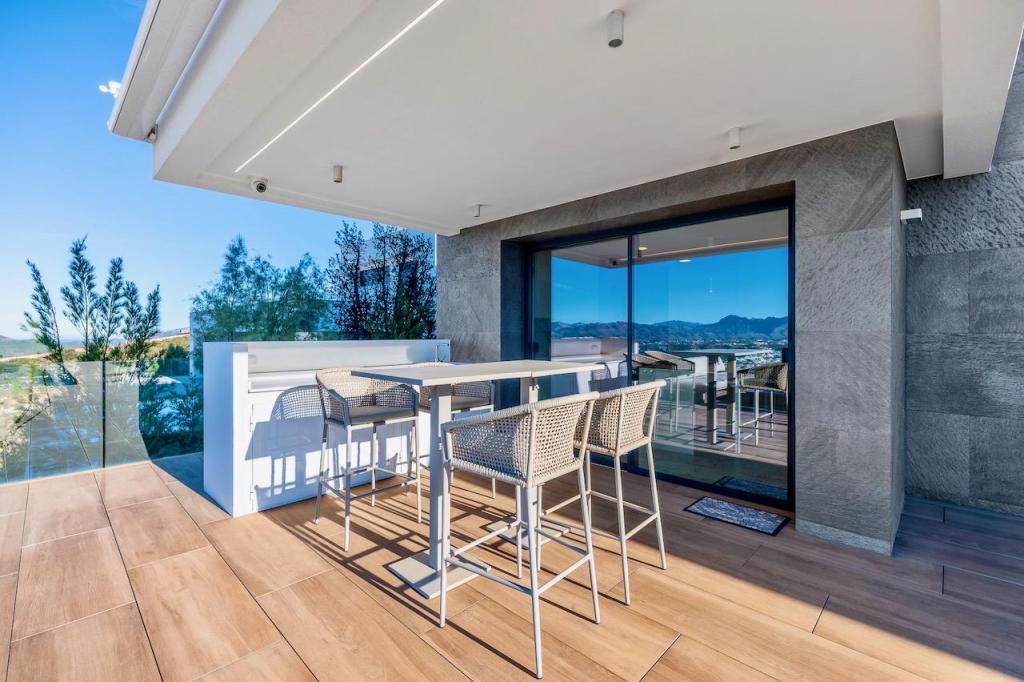 5 bed villas in Benitachell