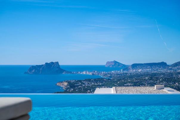 5 bed villas in Benitachell