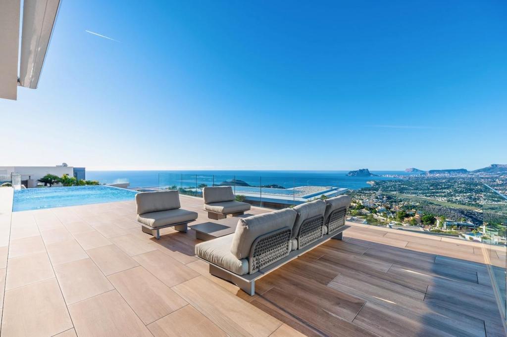 5 bed villas in Benitachell