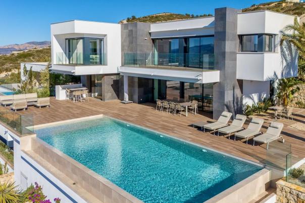 5 bed villas in Benitachell
