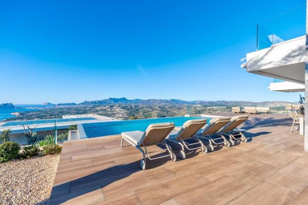 5 bed villas in Benitachell