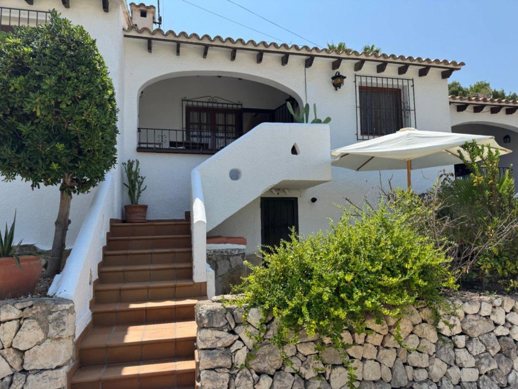 2 bed bungalow in Moraira