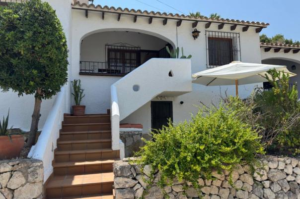 2 bed bungalow in Moraira