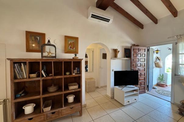2 bed bungalow in Moraira