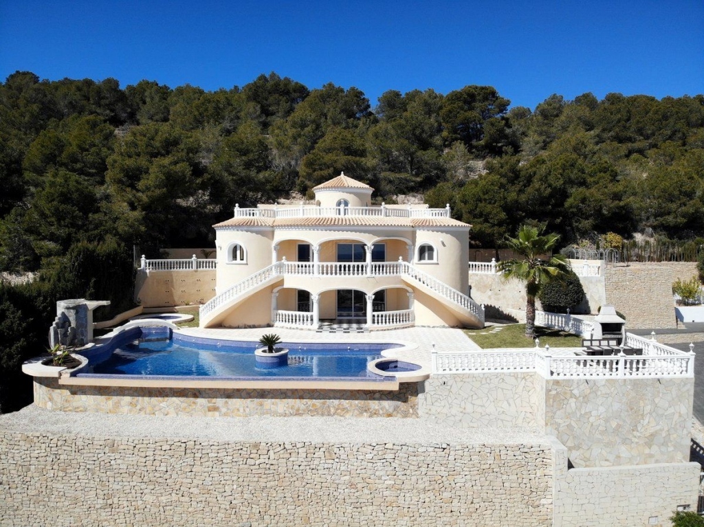 4 bed villa de lujo in Calpe