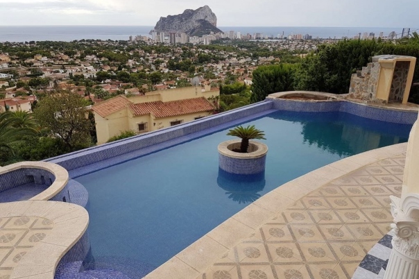 4 bed villa de lujo in Calpe