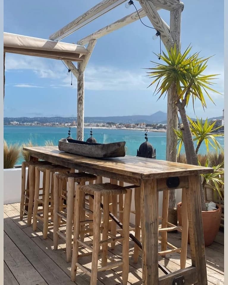 Soul & Sea Javea - Yoga with Kate Moss
