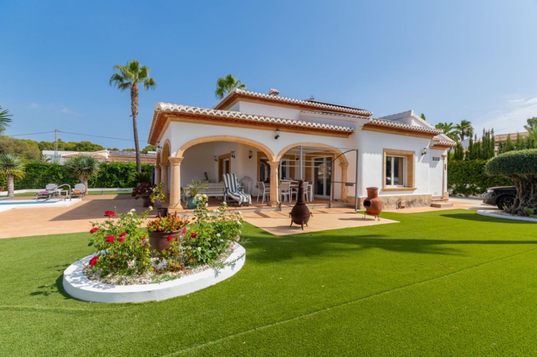 Renovated Mediterranean Villa For Sale in La Guardia Park Javea