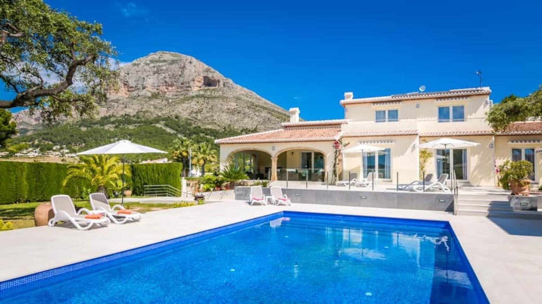 White Coast Property Management - Javea & Moraira Holiday Rentals