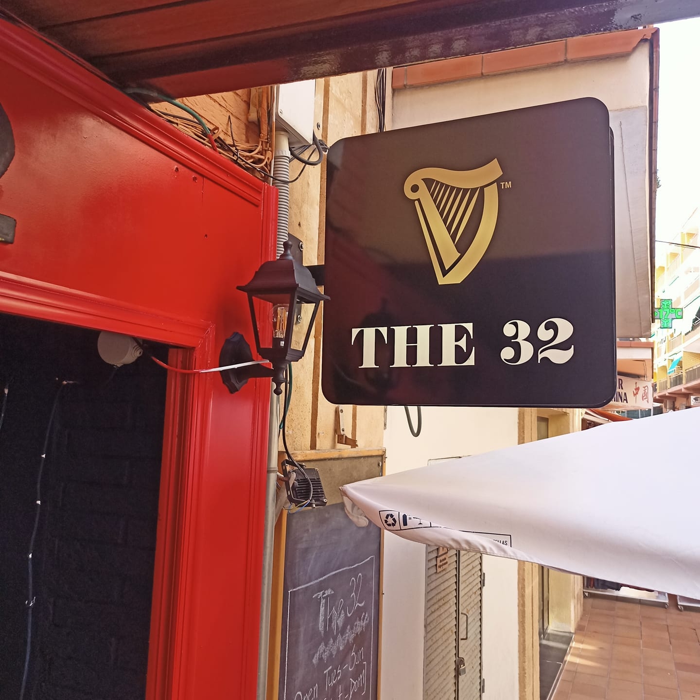 Live Music, Entertainment, Sports Bar & Nightclub Guide in Javea